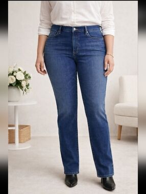 LEVI'S Women's Classic Straight Mid-Rise Jeans Plus Size 24W
